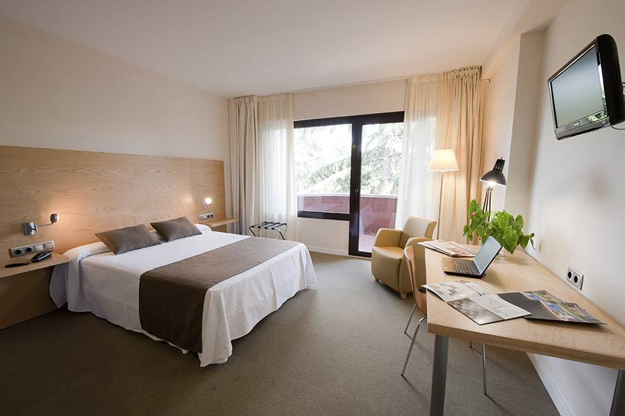 collbato-habitacion-01