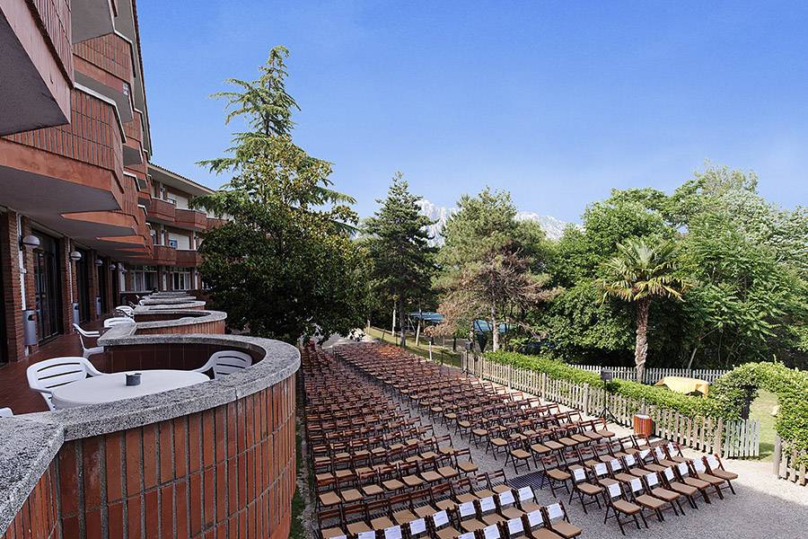 collbato-jardines-01